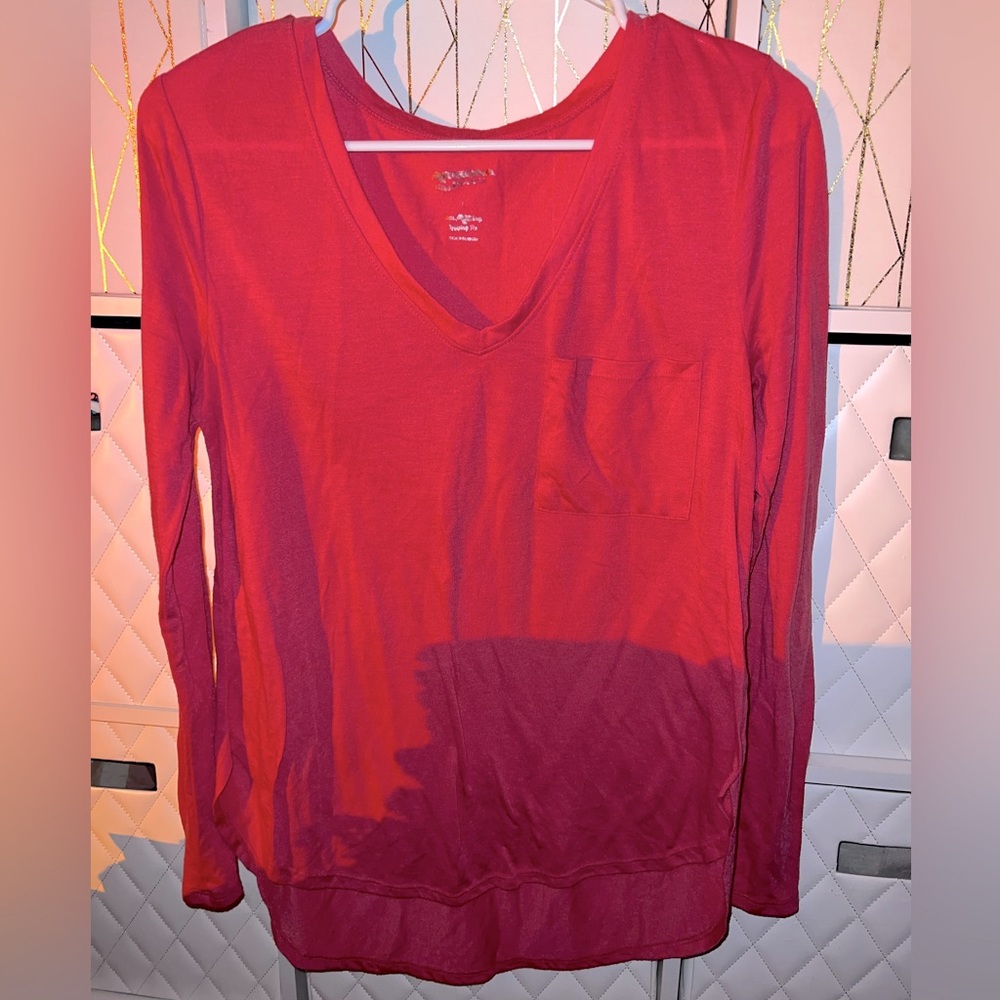 Long sleeve V-neck top